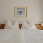 Otel Bernina 3*